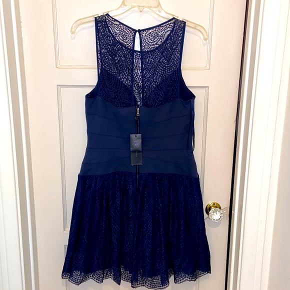 NEW BCBG MAX AZRIA SOPHIANA BANDAGE DRESS CORSET BODYCON LACE SZ 10 NAVY BLUE - Picture 7 of 13